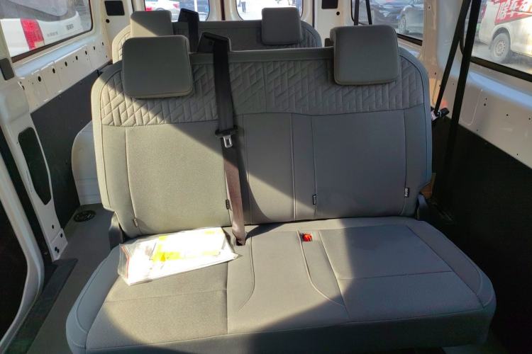 Used Farizon Super VAN 2024 Zhifu Edition Mid-axle Low-Roof 83 kWh Left Rear Seat
