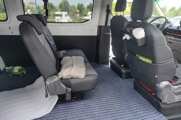 Used Farizon Super VAN 2024 Zhifu Edition Mid-Axle Low-Roof 68 kWh Left Rear Seat