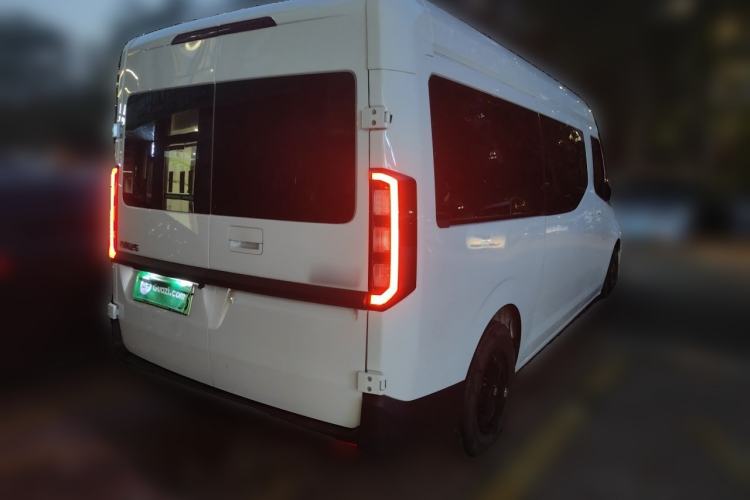 Used Farizon Super VAN 2024 Zhifu Edition Mid-Axle Mid-Roof 68 kWh Rear Right 45 Deg