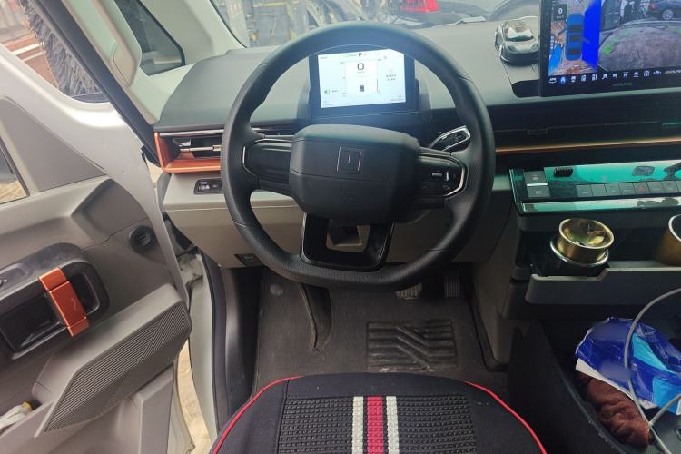 Used Farizon Super VAN 2024 Zhifu Edition Mid-Axle Mid-Roof 68 kWh Steering Wheel