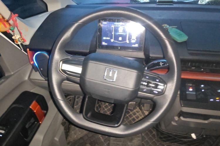 Used Farizon Super VAN 2024 Zhifu Edition Action-Oriented Short-Wheelbase Mid-Roof Model with 51 kWh Steering Wheel