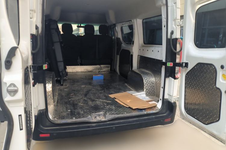 Used Farizon Super VAN 2024 Zhifu Edition Action-Oriented Short-Wheelbase Mid-Roof Model with 51 kWh Trunk