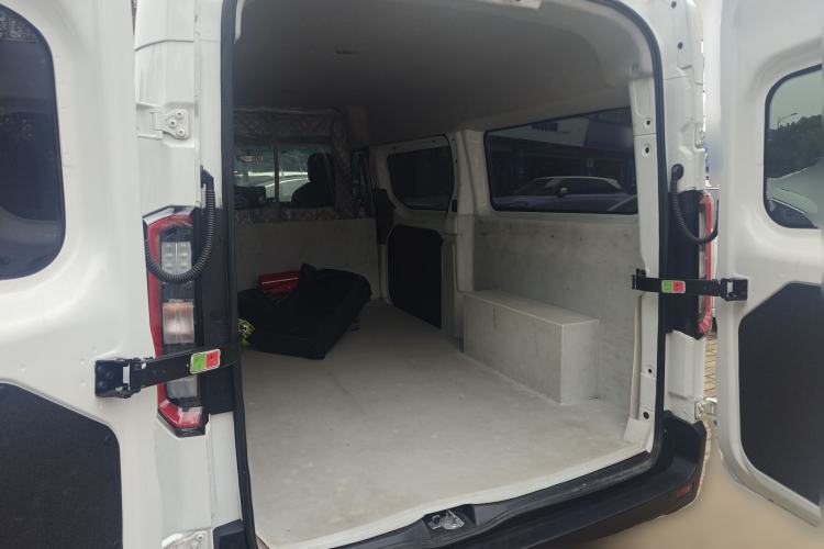 Used Farizon Super VAN 2024 Zhifu Edition Mid-Axle Mid-Roof 68 kWh Trunk
