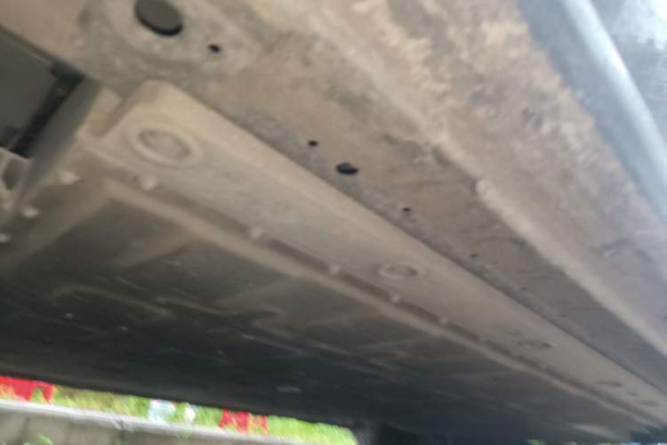 Used Farizon Super VAN 2025 Model, Zhifu Edition, Short-wheelbase Medium-roof, 83 kWh Chassis Front Left