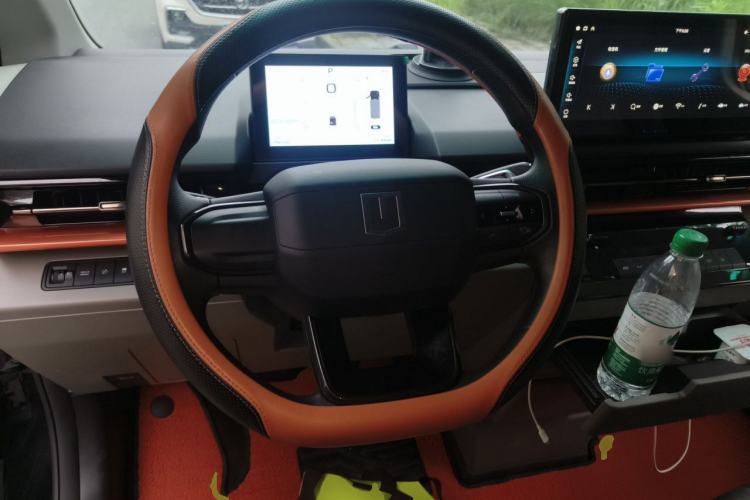 Used Farizon Super VAN 2025 Model, Zhifu Edition, Short-wheelbase Medium-roof, 83 kWh Steering Wheel