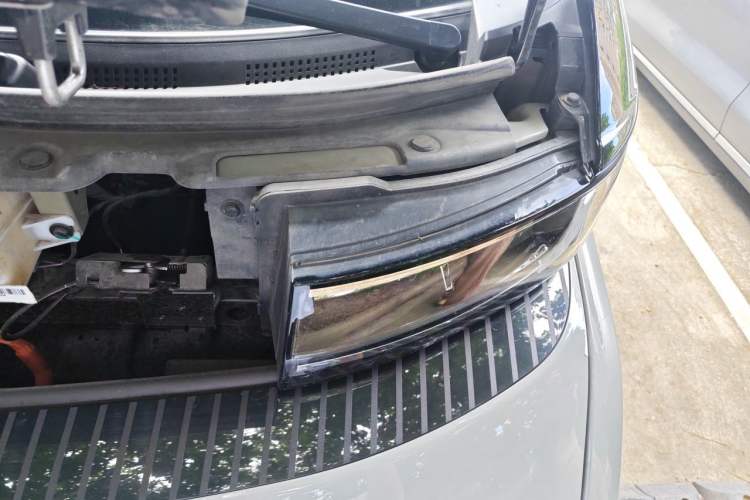 Used Farizon Super VAN 2025 Yucheng Edition, Action-Pak 68kWh Engine Bay Left
