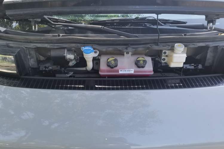 Used Farizon Super VAN 2025 Yucheng Edition, Action-Pak 68kWh Engine Bay
