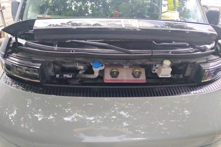 Used Farizon Super VAN 2025 Yucheng Edition, Action-Pak 68kWh Engine Bay