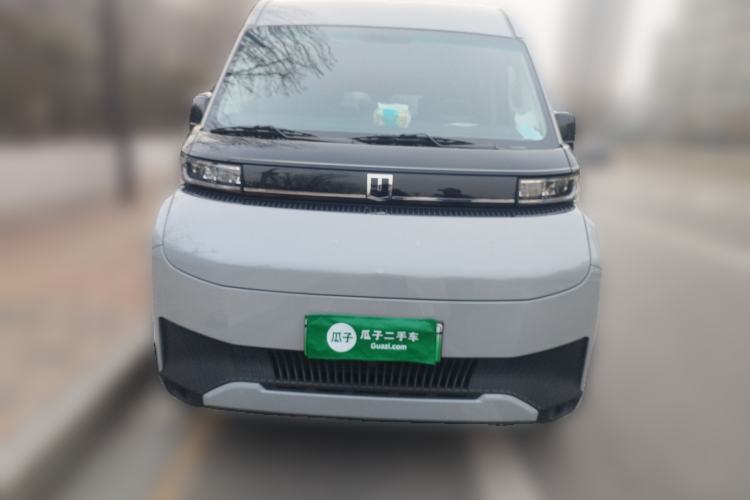 Used Farizon Super VAN 2025 Yucheng Action-Pak, Short-Axle 68kWh ZhiXin, 5-seater Exterior 1