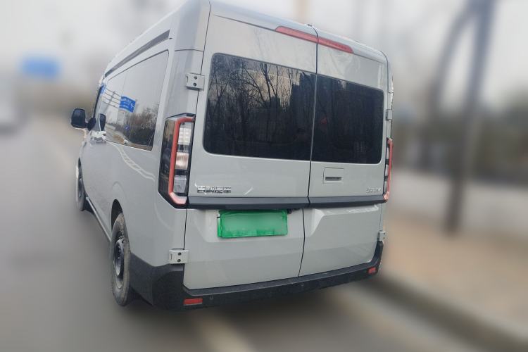 Used Farizon Super VAN 2025 Yucheng Action-Pak, Short-Axle 68kWh ZhiXin, 5-seater Exterior 3