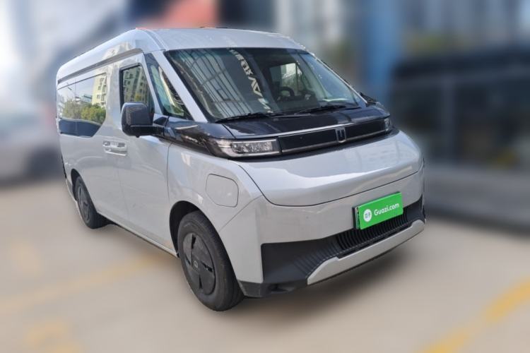 Used Farizon Super VAN 2025 Yucheng Edition, Action-Pak 68kWh Front Right 45 Deg