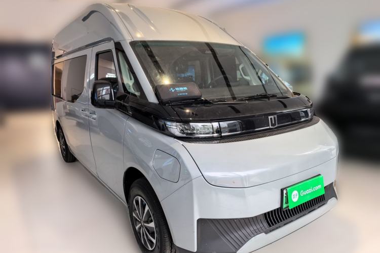 Used Farizon Super VAN 2025 Zhifu Edition, Mid-axle Low-roof 68kWh ZhiXin Front Right 45 Deg