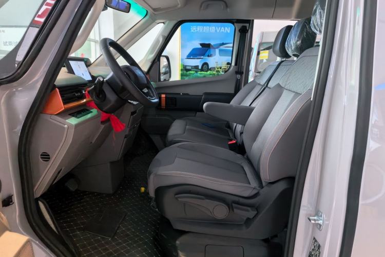Used Farizon Super VAN 2025 Zhifu Edition, Mid-axle Low-roof 68kWh ZhiXin Left Front Seat