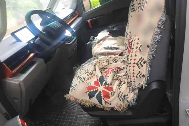 Used Farizon Super VAN 2025 Yucheng Action-Pak, Mid-Axle Mid-Roof 68kWh ZhiXin, 7-seater Left Front Seat
