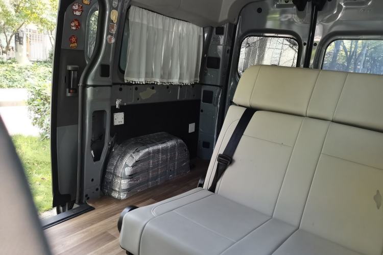 Used Farizon Super VAN 2025 Yucheng Edition, Action-Pak 68kWh Left Rear Seat