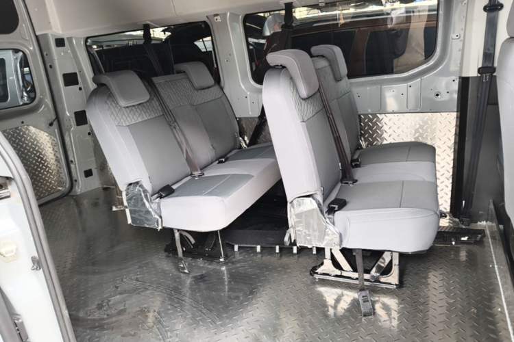 Used Farizon Super VAN 2025 Yucheng Action-Pak, Mid-Axle High-Roof 68kWh ZhiXin, 7-seater Left Rear Seat