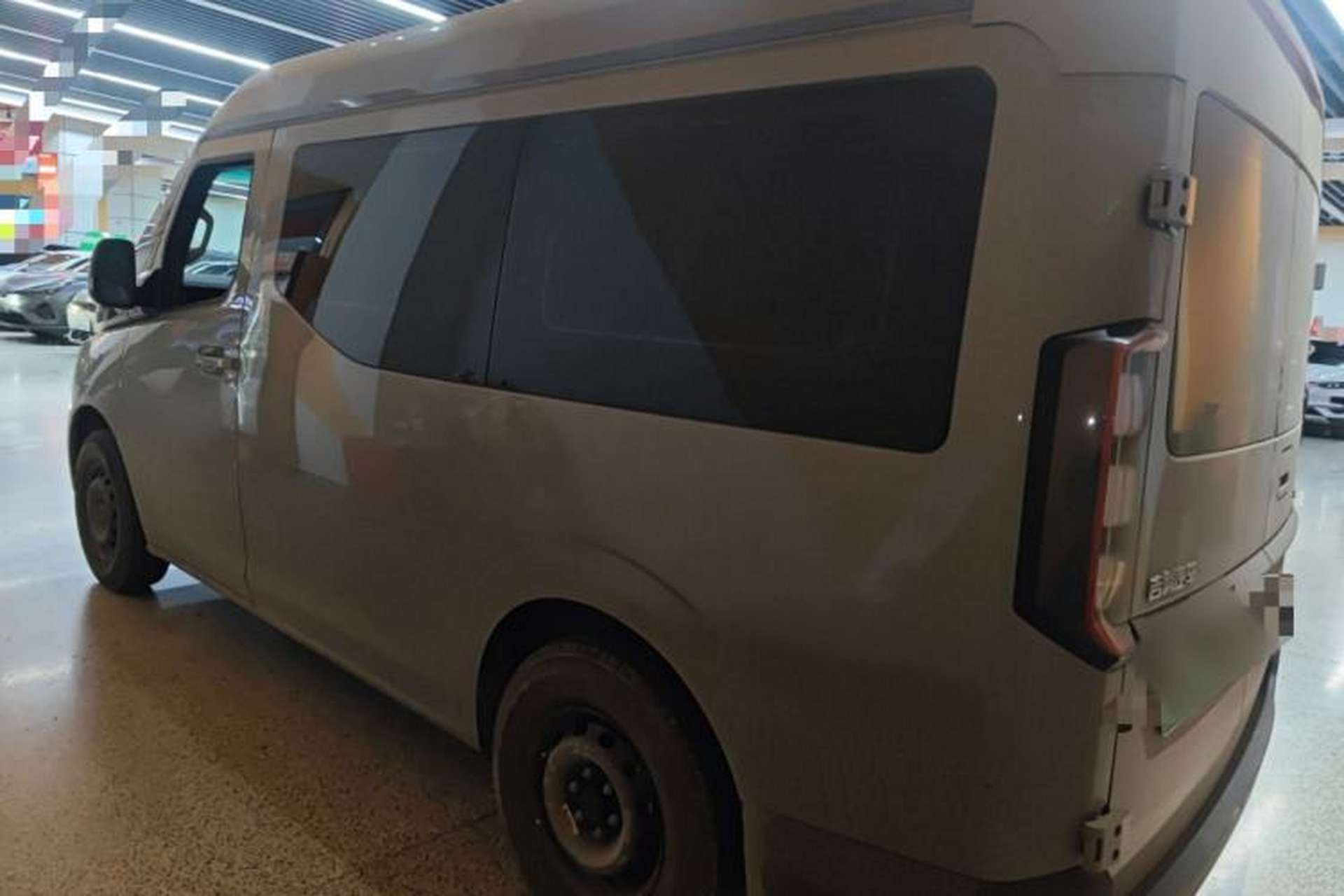 Used Farizon Super VAN 2025 Yucheng Action-Pak, Short-Axle 68kWh ZhiXin, 5-seater Left Side