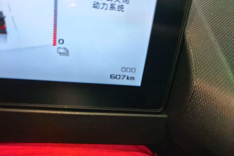 Used Farizon Super VAN 2025 Zhifu Edition, Mid-axle Low-roof 68kWh ZhiXin Odometer Close Up