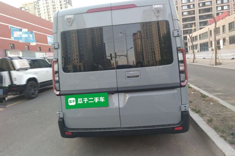 Used Farizon Super VAN 2025 Yucheng Action-Pak, Mid-Axle Mid-Roof 68kWh ZhiXin, 7-seater Rear