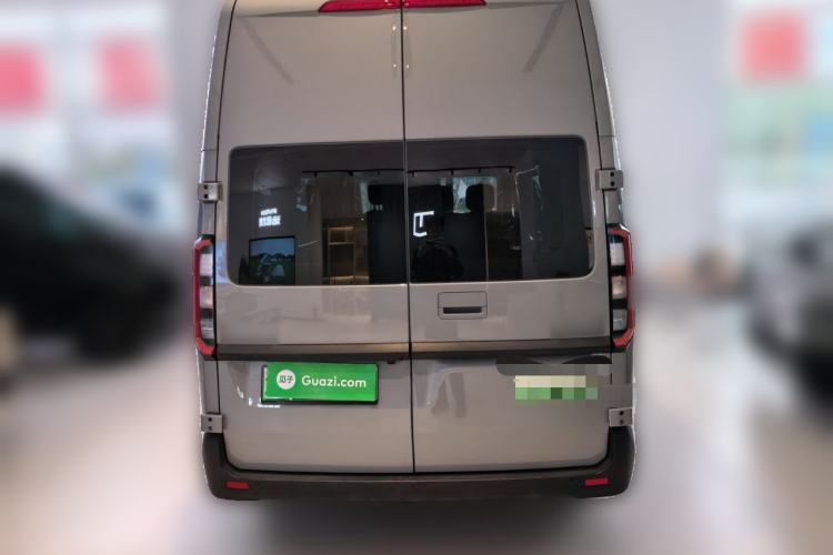 Used Farizon Super VAN 2025 Zhifu Edition, Mid-axle Low-roof 68kWh ZhiXin Rear