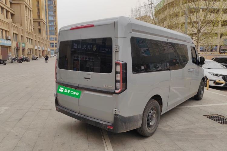 Used Farizon Super VAN 2025 Yucheng Action-Pak, Mid-Axle Mid-Roof 68kWh ZhiXin, 7-seater Rear Right 45 Deg