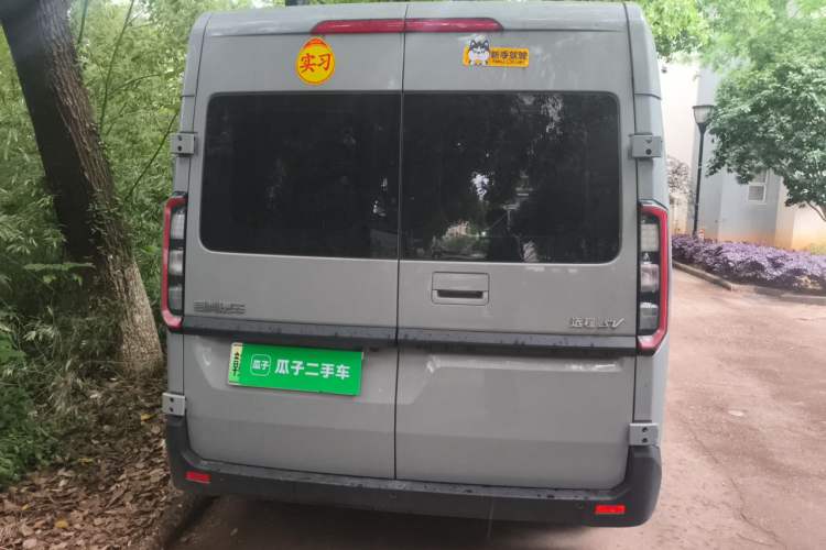 Used Farizon Super VAN 2025 Yucheng Action-Pak, Mid-Axle Mid-Roof 68kWh ZhiXin, 7-seater Rear