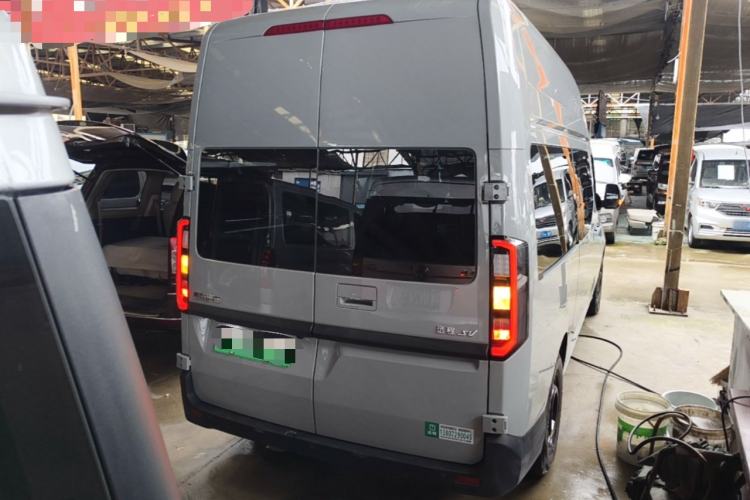 Used Farizon Super VAN 2025 Yucheng Action-Pak, Mid-Axle High-Roof 68kWh ZhiXin, 7-seater Rear