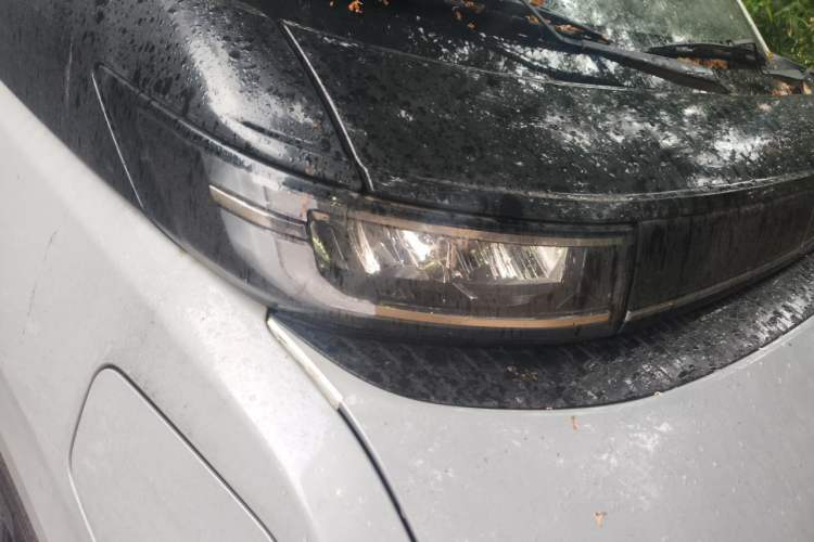 Used Farizon Super VAN 2025 Yucheng Action-Pak, Mid-Axle Mid-Roof 68kWh ZhiXin, 7-seater Right Front Headlight