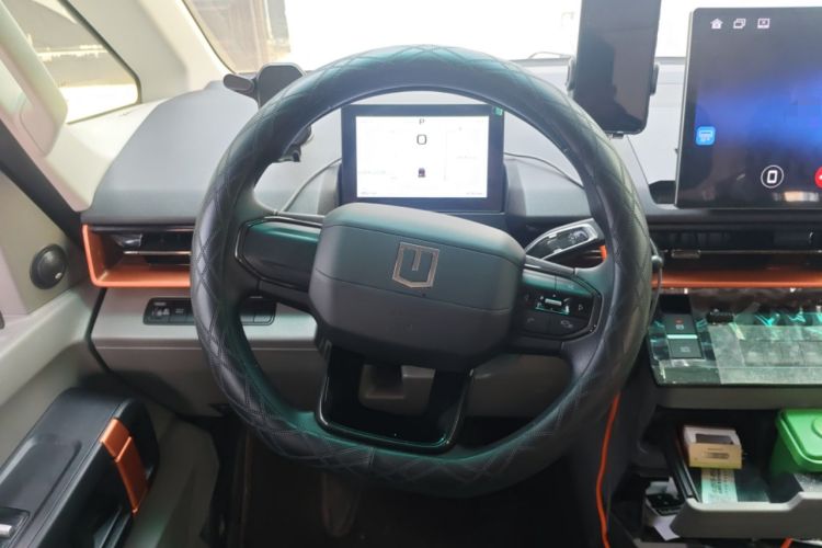 Used Farizon Super VAN 2025 Yucheng Edition, Action-Pak 68kWh Steering Wheel