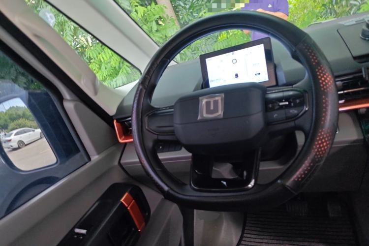 Used Farizon Super VAN 2025 Yucheng Edition, Action-Pak 68kWh Steering Wheel