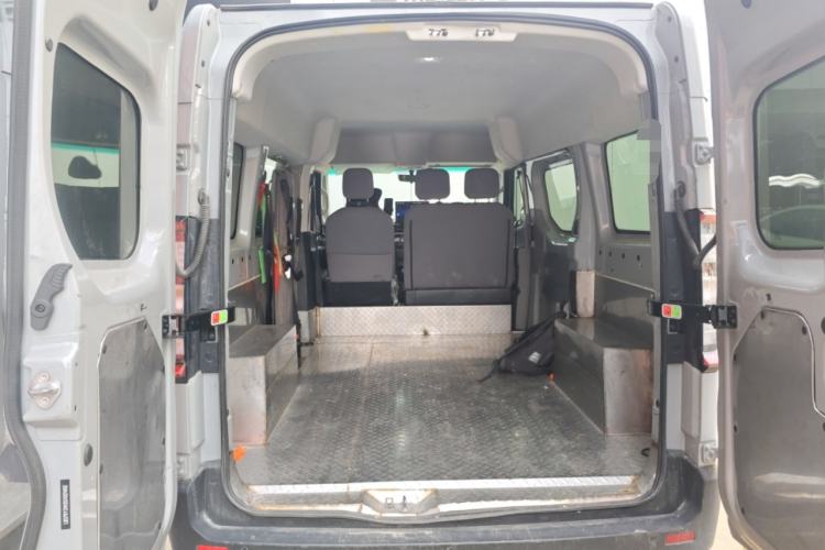 Used Farizon Super VAN 2025 Yucheng Edition, Action-Pak 68kWh Trunk