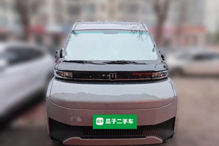 Used Farizon Super VAN 2025 Yucheng Action-Pak, Short-Axle 68kWh ZhiXin, 5-seater Front