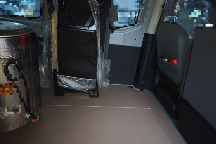Used Farizon Super VAN 2025 Yucheng Action-Pak, Short-Axle 68kWh ZhiXin, 5-seater Left Rear Seat