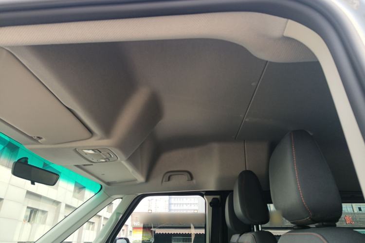 Used Farizon Super VAN 2025 Yucheng Action-Pak, Short-Axle 68kWh ZhiXin, 5-seater Headliner