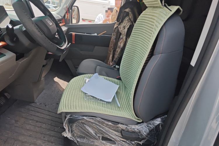 Used Farizon Super VAN 2025 Jingcheng Edition, Action-Pak Mid-Roof 51kWh Left Front Seat