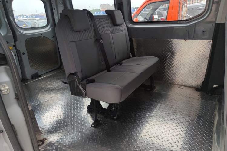 Used Farizon Super VAN 2025 Yucheng Edition, Action-Pak 68kWh Left Rear Seat