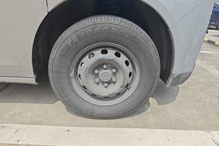 Used Farizon Super VAN 2025 Jingcheng Edition, Action-Pak Mid-Roof 51kWh Right Front Wheel Hub