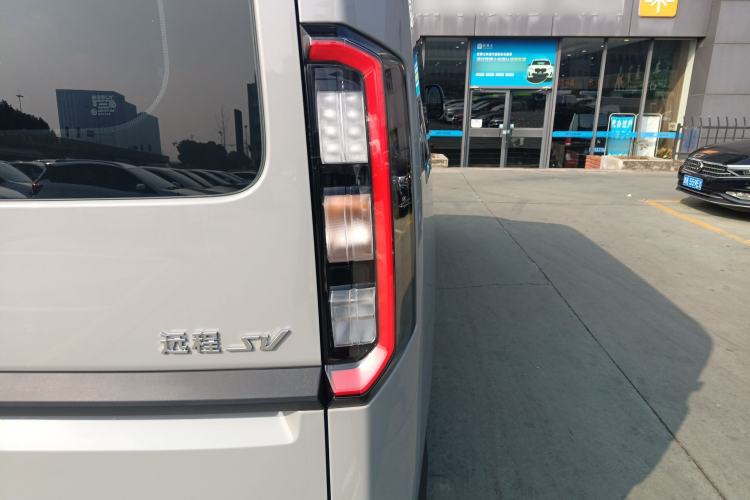 Used Farizon Super VAN 2025 Yucheng Action-Pak, Short-Axle 68kWh ZhiXin, 5-seater Right Rear Taillight