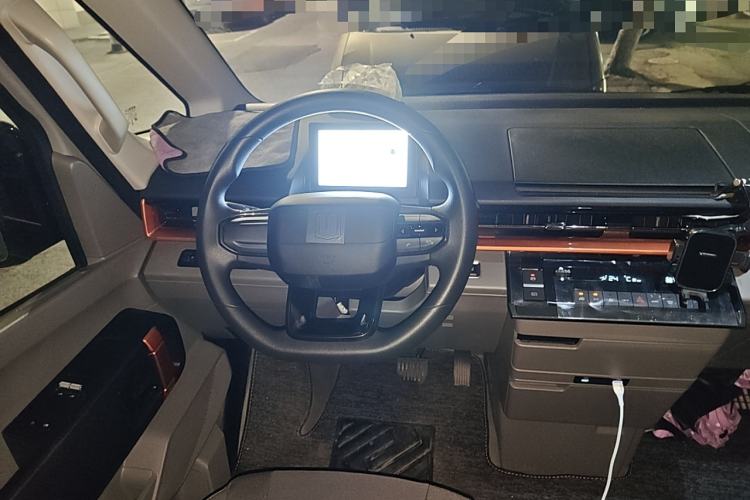 Used Farizon Super VAN 2025 Yucheng Edition, Action-Pak 68kWh Steering Wheel
