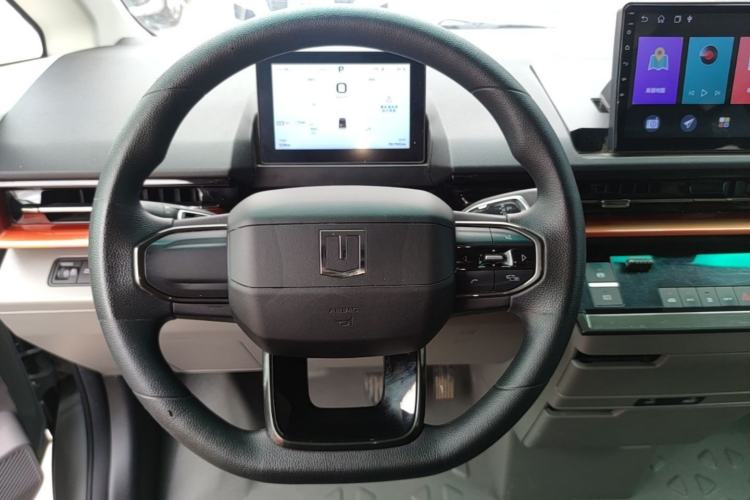 Used Farizon Super VAN 2025 Yucheng Edition, Action-Pak 68kWh Steering Wheel