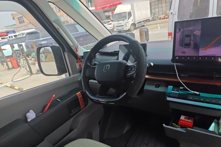 Used Farizon Super VAN 2025 Jingcheng Edition, Action-Pak Mid-Roof 51kWh Steering Wheel