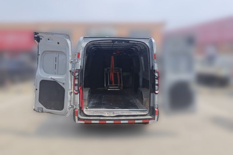 Used Farizon Super VAN 2025 Jingcheng Edition, Action-Pak Mid-Roof 51kWh Trunk