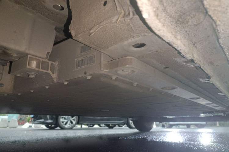 Used Farizon Super VAN 2025 Model, Zhifu Edition, Mid-axle High-roof, 83 kWh Chassis Front Left