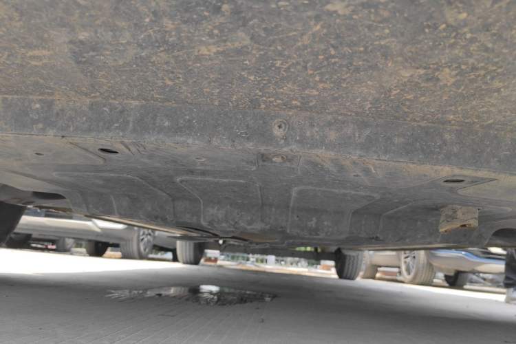 Used Farizon Super VAN 2025 Yucheng Action-Pak, Mid-Axle High-Roof 68kWh ZhiXin, 7-seater Chassis Front