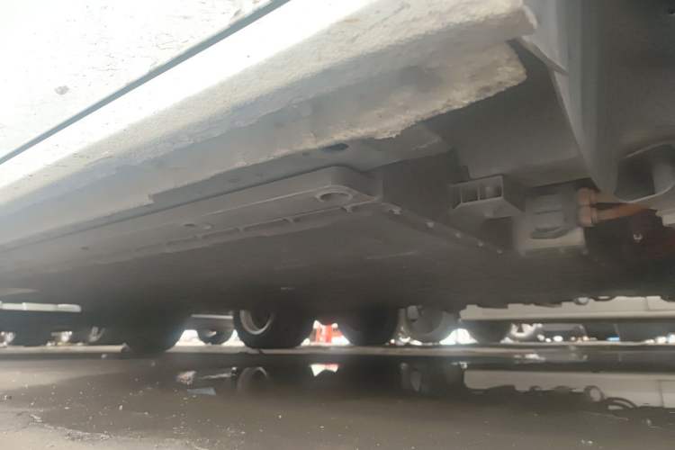 Used Farizon Super VAN 2025 Model, Zhifu Edition, Mid-axle Medium-roof, 83 kWh Chassis Front Right