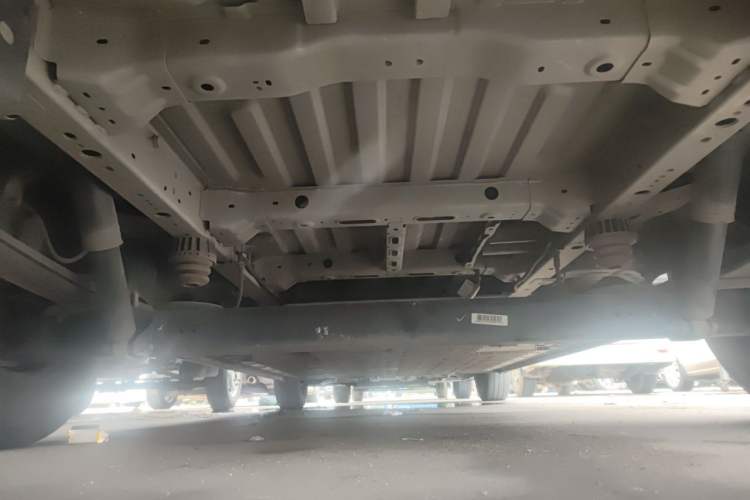 Used Farizon Super VAN 2025 Model, Zhifu Edition, Mid-axle Medium-roof, 83 kWh Chassis Rear