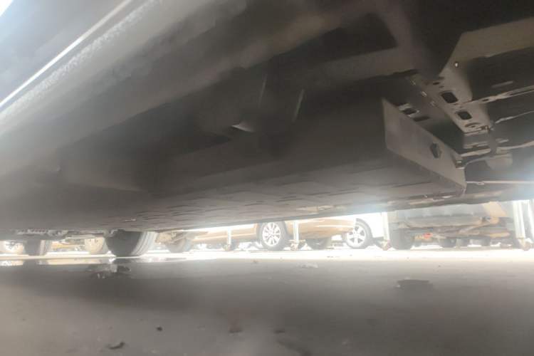 Used Farizon Super VAN 2025 Model, Zhifu Edition, Mid-axle Medium-roof, 83 kWh Chassis Rear Left