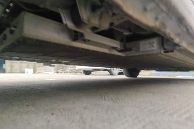 Used Farizon Super VAN 2025 Model, Zhifu Edition, Mid-axle Medium-roof, 68 kWh, CATL Chassis Rear Right