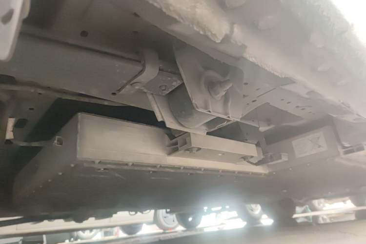 Used Farizon Super VAN 2025 Model, Zhifu Edition, Mid-axle Medium-roof, 83 kWh Chassis Rear Right