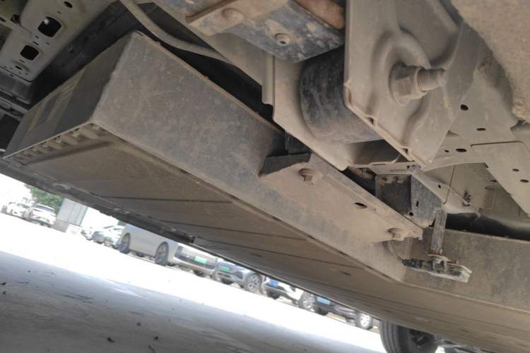 Used Farizon Super VAN 2025 Yucheng Action-Pak, Mid-Axle High-Roof 68kWh ZhiXin, 7-seater Chassis Rear Right